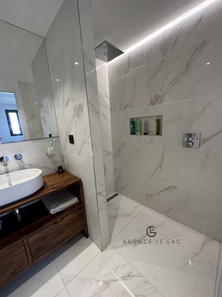 EXCLU CENTRE-VILLE T2 ETAT NEUF – 2 pièces – 1 chambre – 38 m²