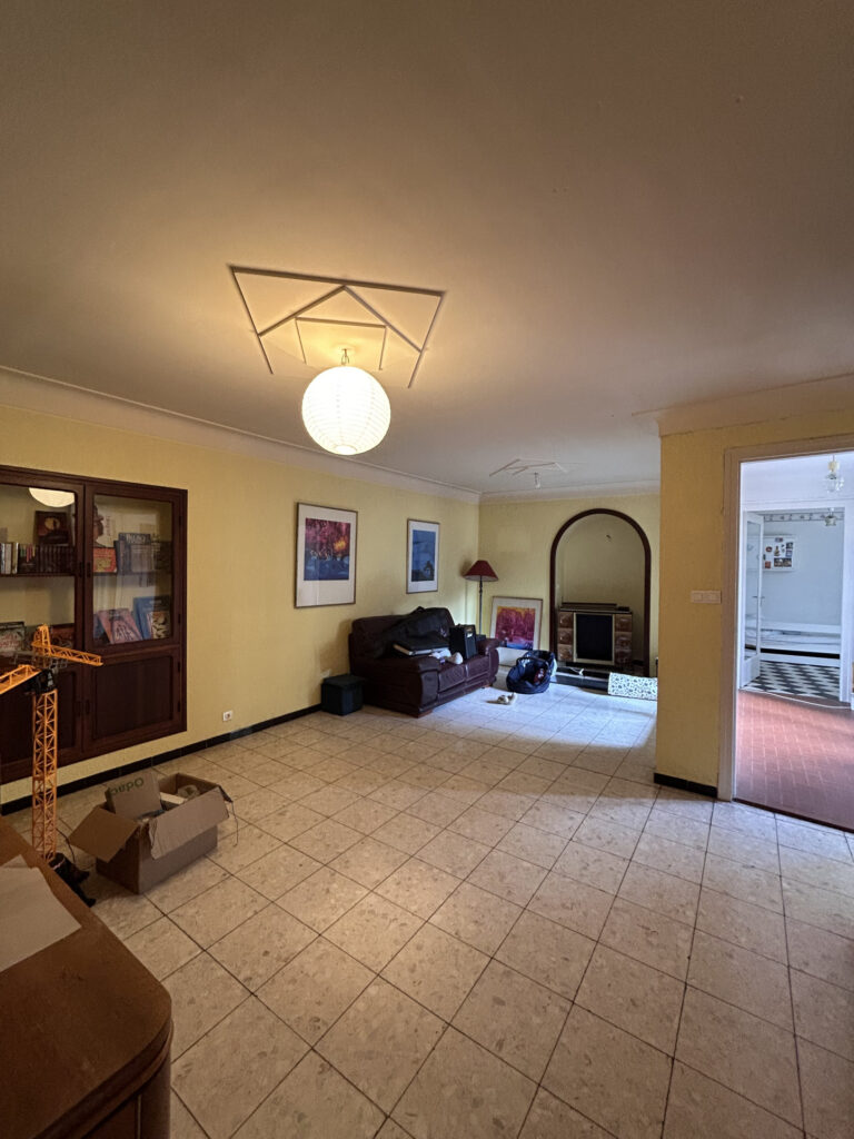 PYRENNES ORIENTALES RARE ET UNIQUE EN VALLESPIR  – 14 pièces – 6 chambres – 410 m²