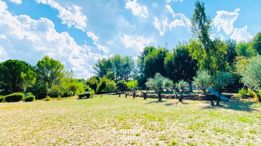 Maison sur Fuveau  avec dépendance + garage au calme absolu  – 4 pièces – 3 chambres – 128 m²