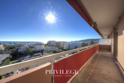 ANTIBES – Spacieux appartement – Vue Mer – 3 pièces – 2 chambres – 83.03 m²