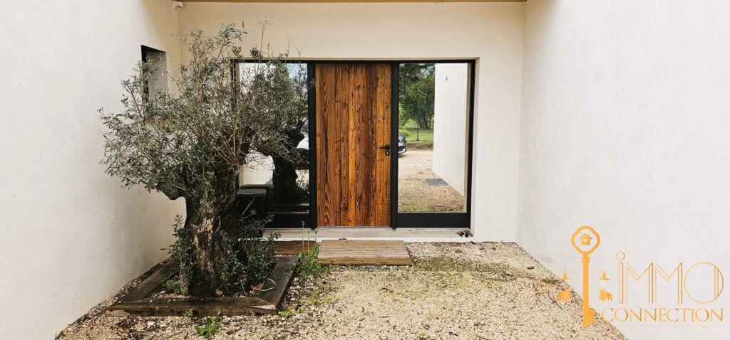 Villa d’architecte 4 pièces de 160 m2  – 4 pièces – 3 chambres – 160 m²