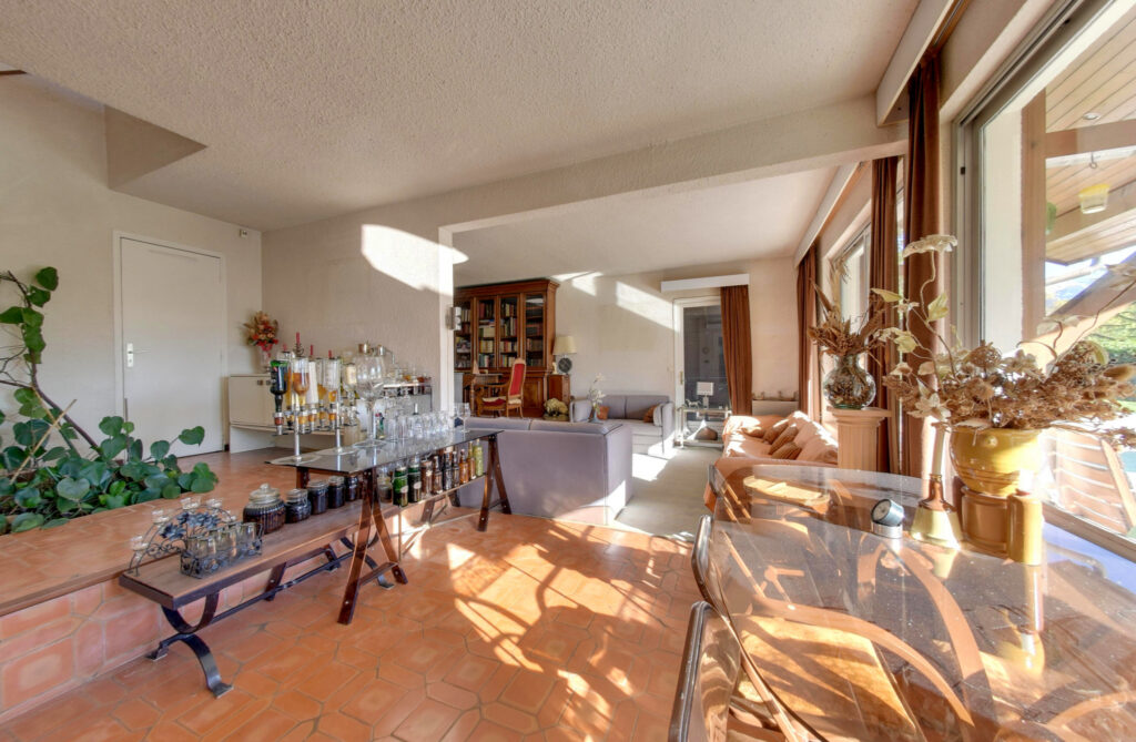 Propriété à Biviers – 7 pièces – 6 chambres – 157.11 m²