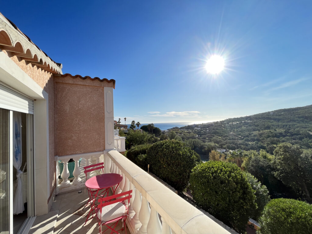 Villa F4 vue mer et collines – 4 pièces – 3 chambres – 145 m²