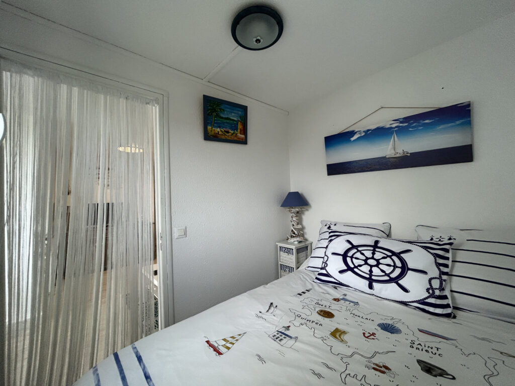 Bel appartement de type 2 vue mer, secteur Grande plage,Lydi – 2 pièces – 1 chambre – 33 m²