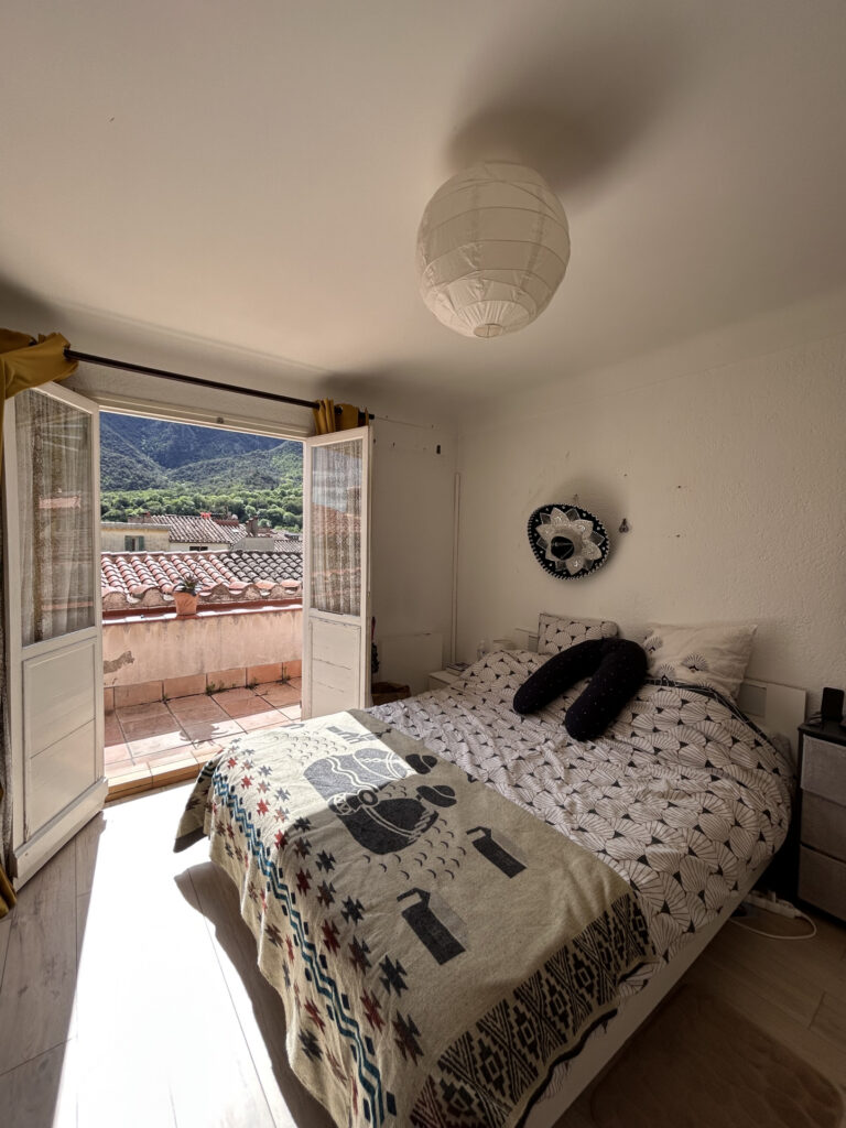 PYRENNES ORIENTALES RARE ET UNIQUE EN VALLESPIR  – 14 pièces – 6 chambres – 410 m²