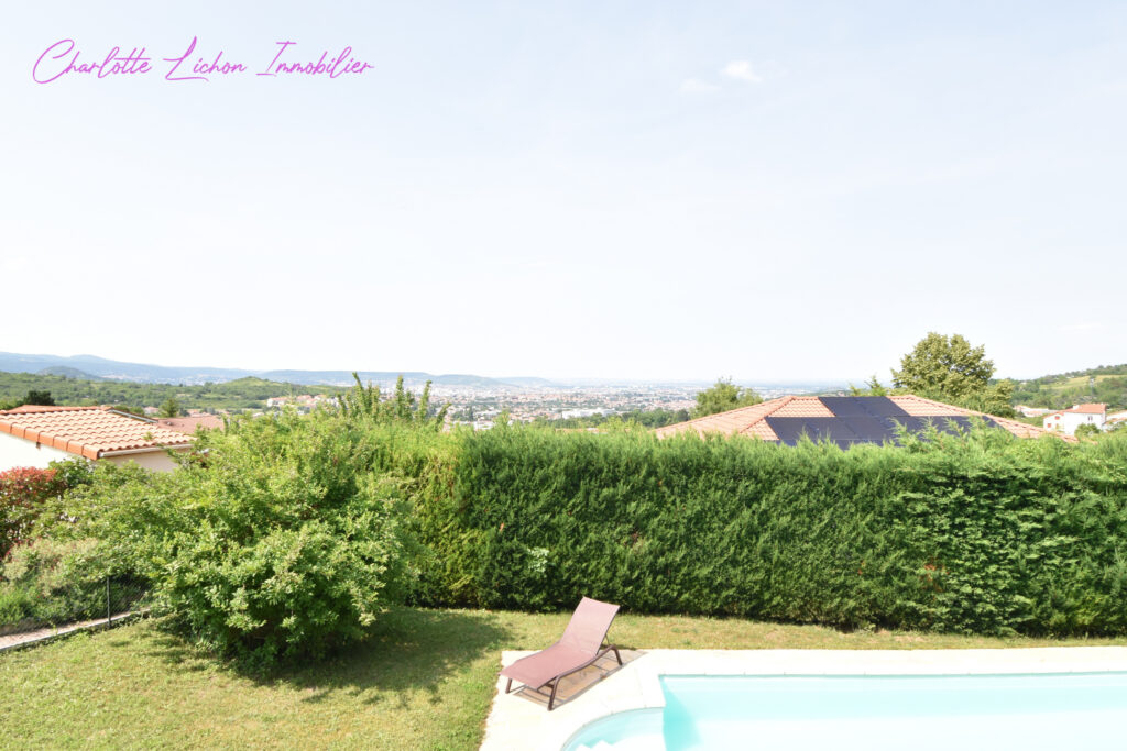 Maison 5 chambres – piscine – double garage  – 7 pièces – 5 chambres – 159 m²