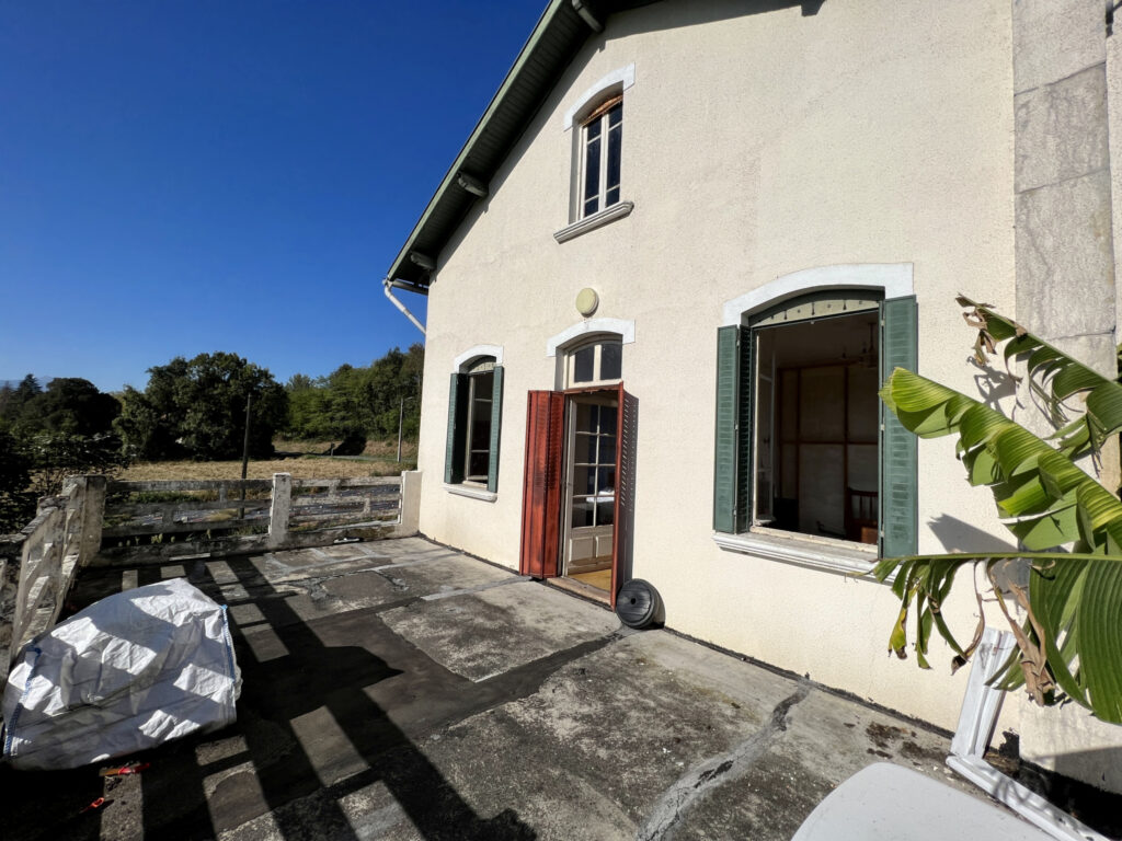 Maison familiale, 5 chambres, vue montagnes et CAGIRE – 7 pièces – 5 chambres – 148.64 m²