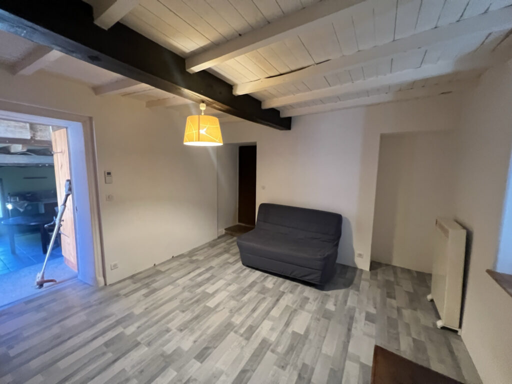 Maison avec dépendance et terrain – 5 pièces – 3 chambres – 115 m²