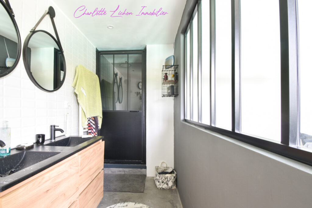 Maison 5 chambres – piscine – double garage  – 7 pièces – 5 chambres – 159 m²