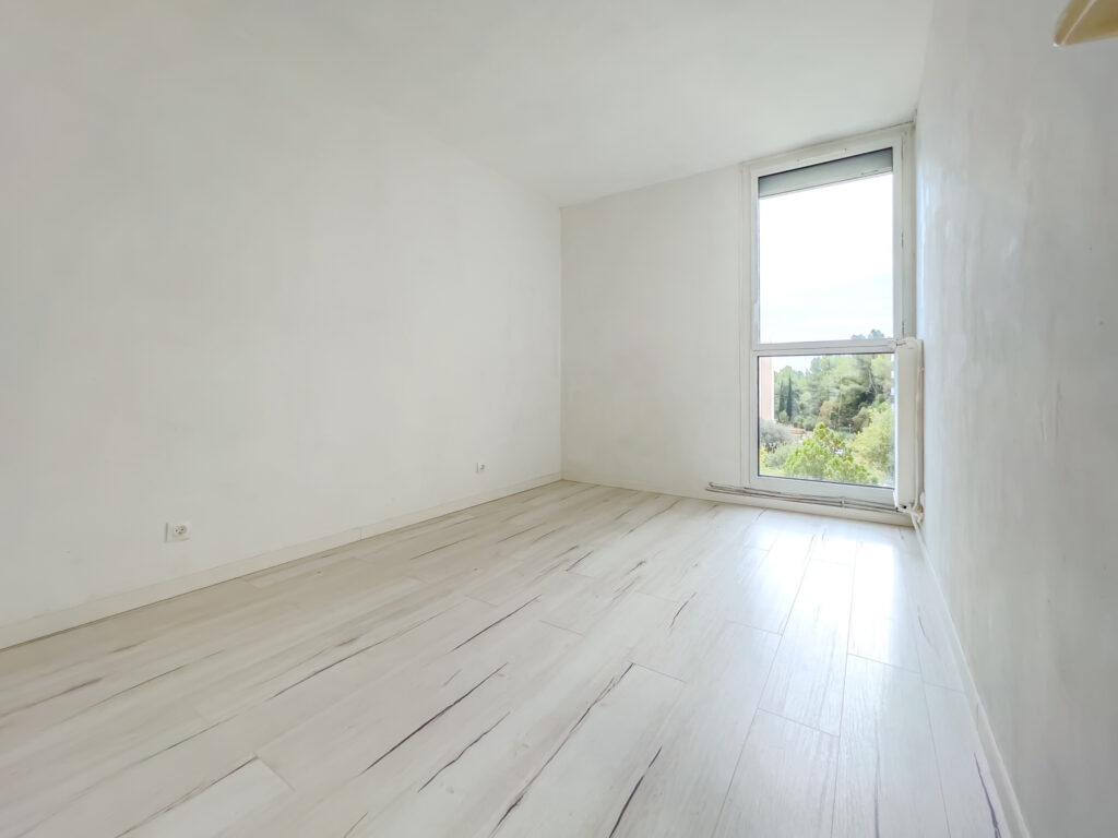 Appartement 4 pièces de 79,69m2 + parking + cave – 4 pièces – 3 chambres – 79 m²