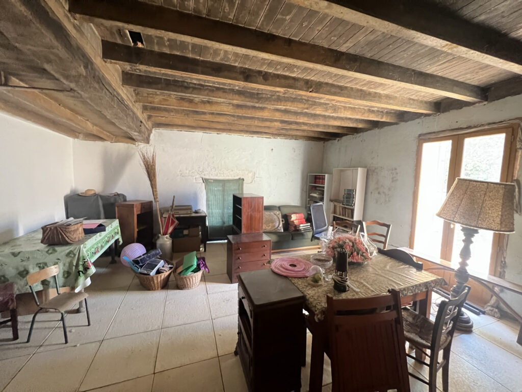 Maison avec dépendance et terrain – 5 pièces – 3 chambres – 115 m²