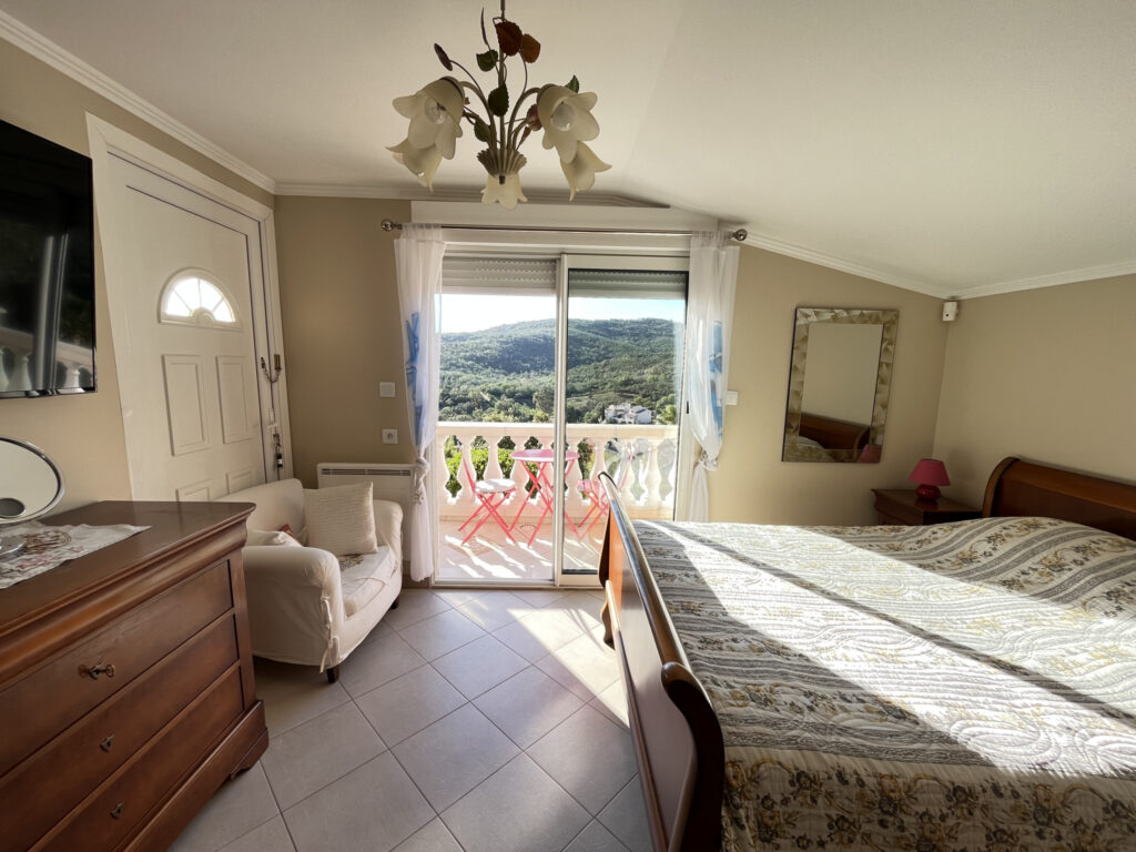 Villa F4 vue mer et collines – 4 pièces – 3 chambres – 145 m²