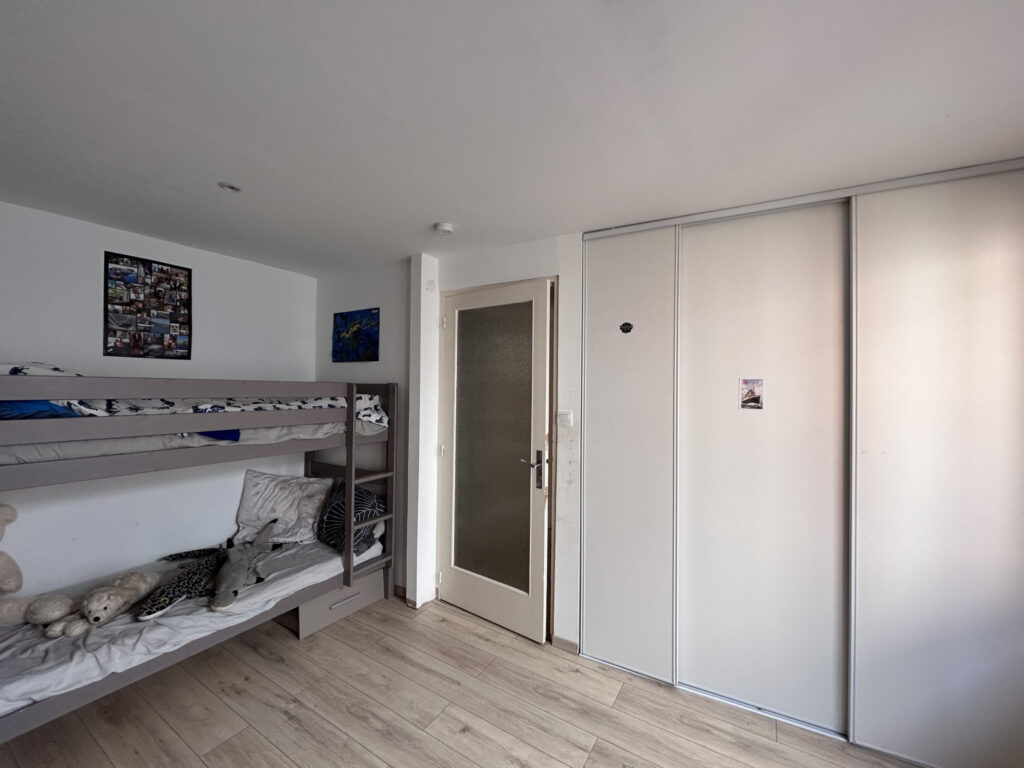 PYRENNES ORIENTALES RARE ET UNIQUE EN VALLESPIR  – 14 pièces – 6 chambres – 410 m²