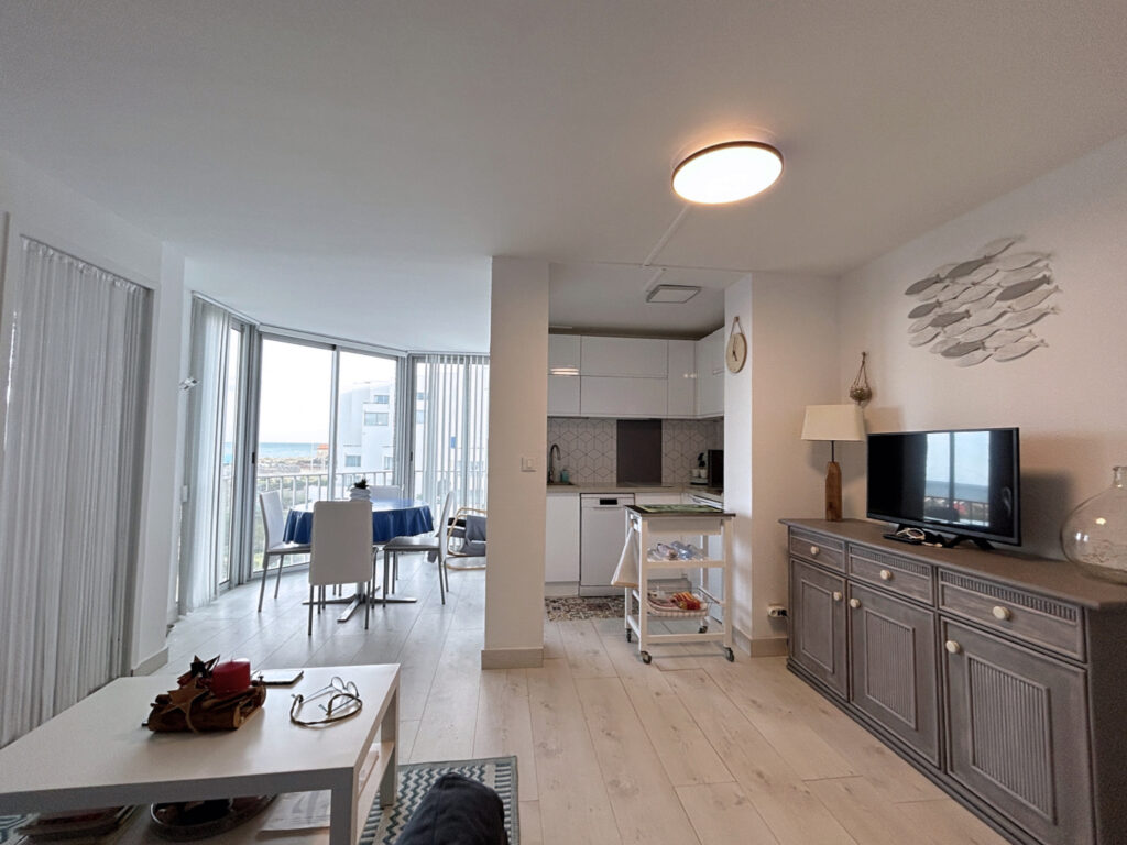 Bel appartement de type 2 vue mer, secteur Grande plage,Lydi – 2 pièces – 1 chambre – 33 m²