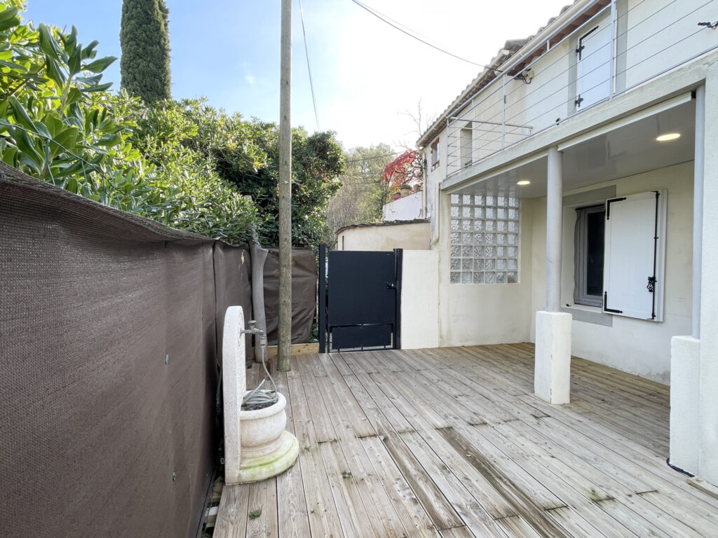 Maison 3 pièces 62 m2 avec terrasse et cour privative  – 3 pièces – 2 chambres – 62 m²
