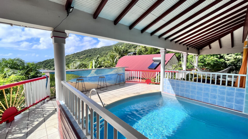 Les Saintes Terre-De-Bas, villa vue mer et piscine. – 4 pièces – 3 chambres – 110.77 m²