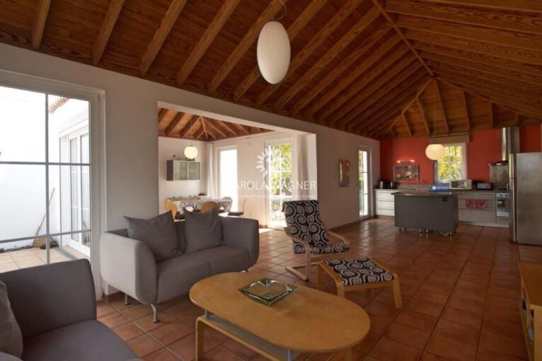 vente villa 8 Pièce(s) – 8 pièces – 6 chambres – 300.00 m²