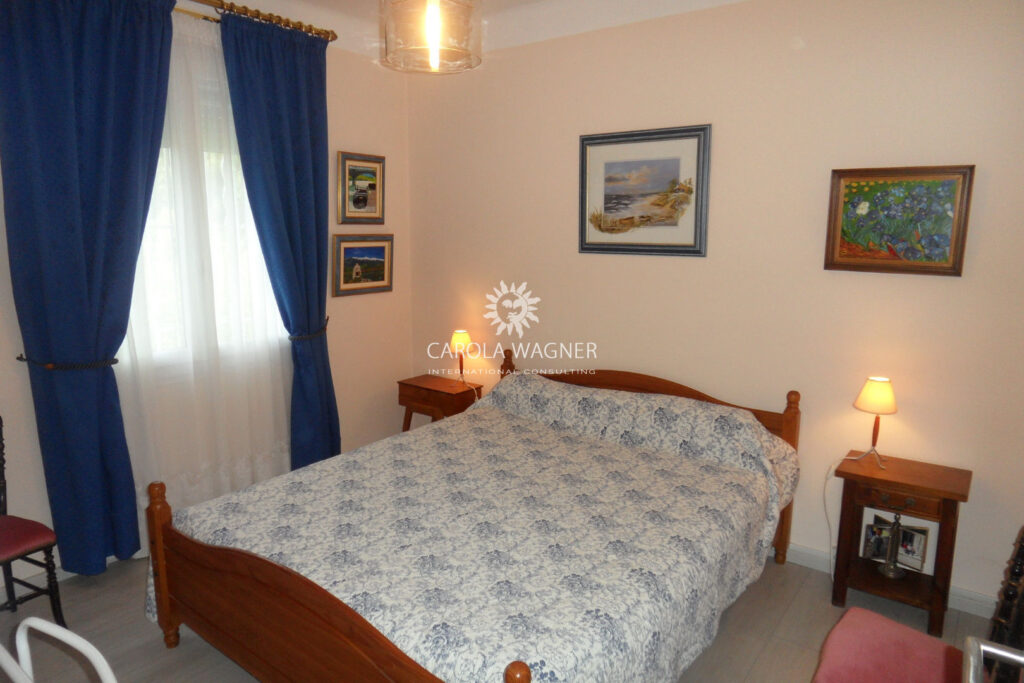 vente villa 8 Pièce(s) – 8 pièces – 4 chambres – 246.00 m²