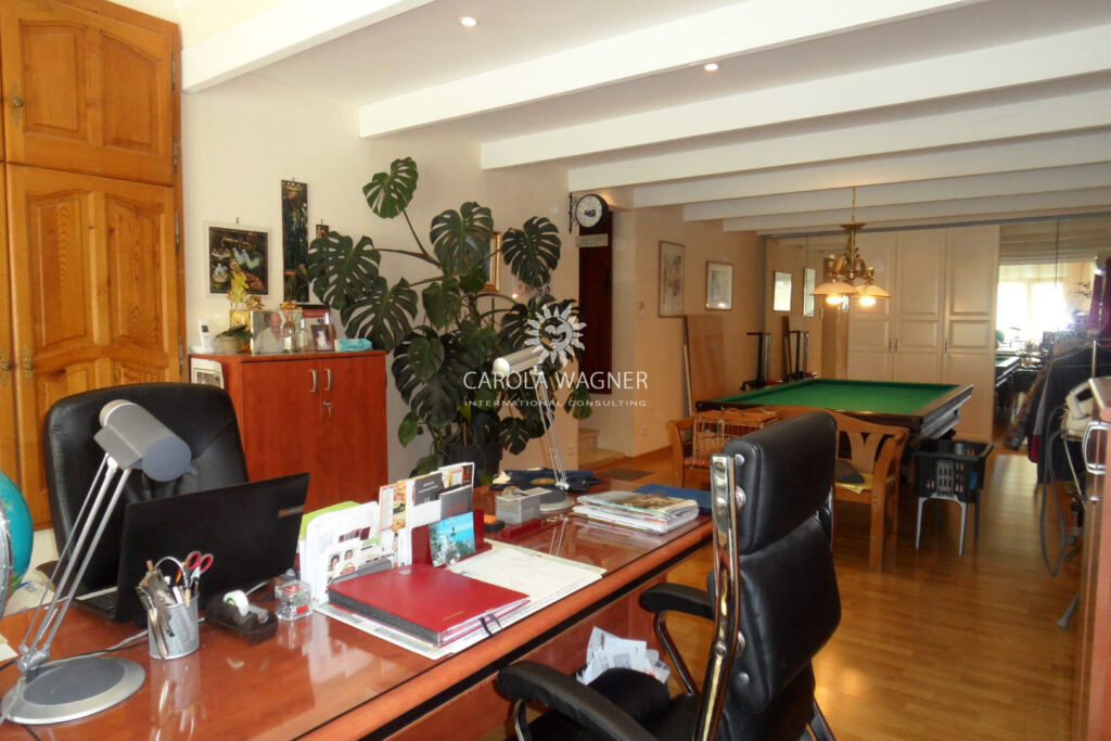 vente villa 8 Pièce(s) – 8 pièces – 4 chambres – 246.00 m²