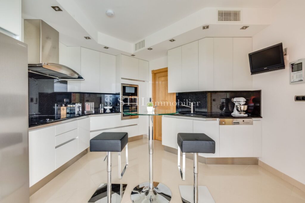 vente villa 5 Pièce(s) – 5 pièces – 3 chambres – 200.00 m²