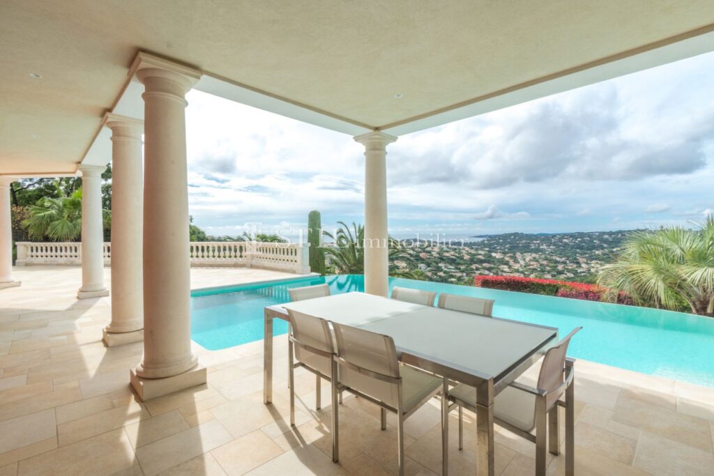 vente villa 5 Pièce(s) – 5 pièces – 3 chambres – 200.00 m²