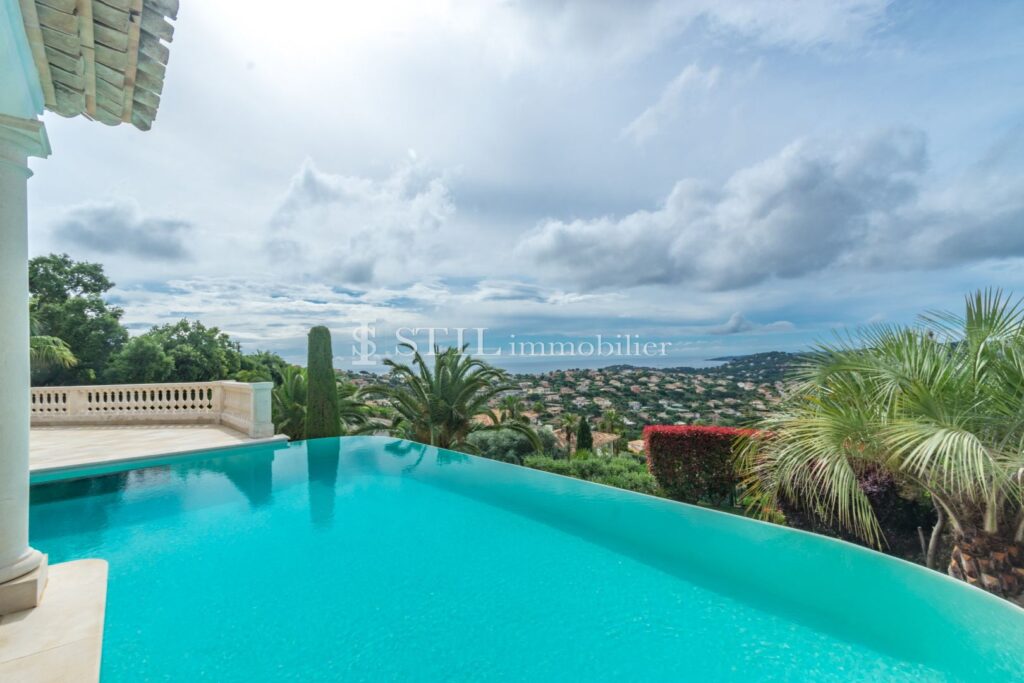 vente villa 5 Pièce(s) – 5 pièces – 3 chambres – 200.00 m²