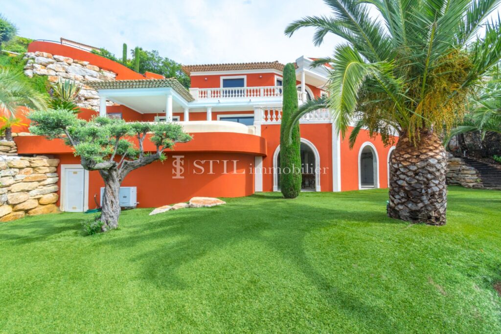 vente villa 5 Pièce(s) – 5 pièces – 3 chambres – 200.00 m²