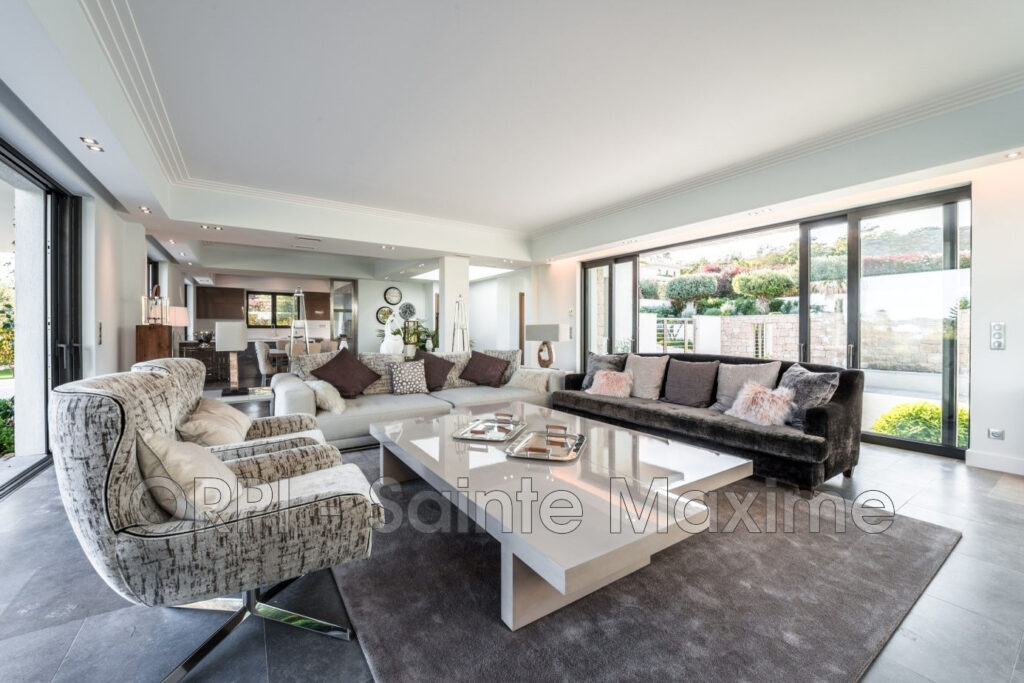 location villa 6 Pièce(s) – 6 pièces – 4 chambres – 150.00 m²