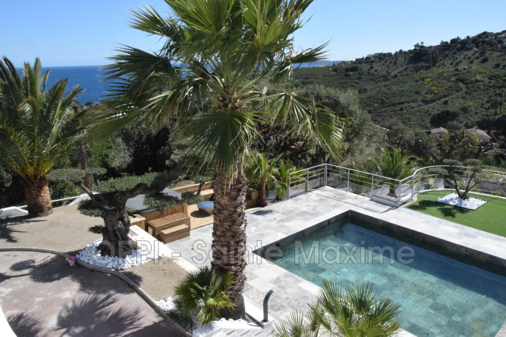 location villa 6 Pièce(s) – 6 pièces – 5 chambres – 250.00 m²