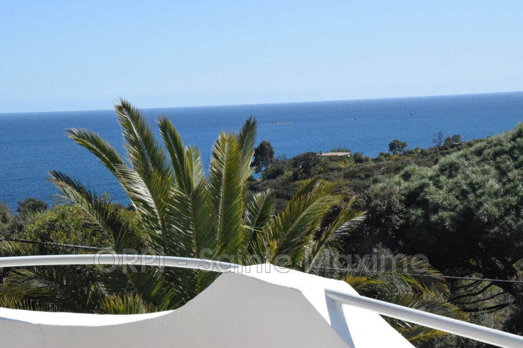 location villa 6 Pièce(s) – 6 pièces – 5 chambres – 250.00 m²