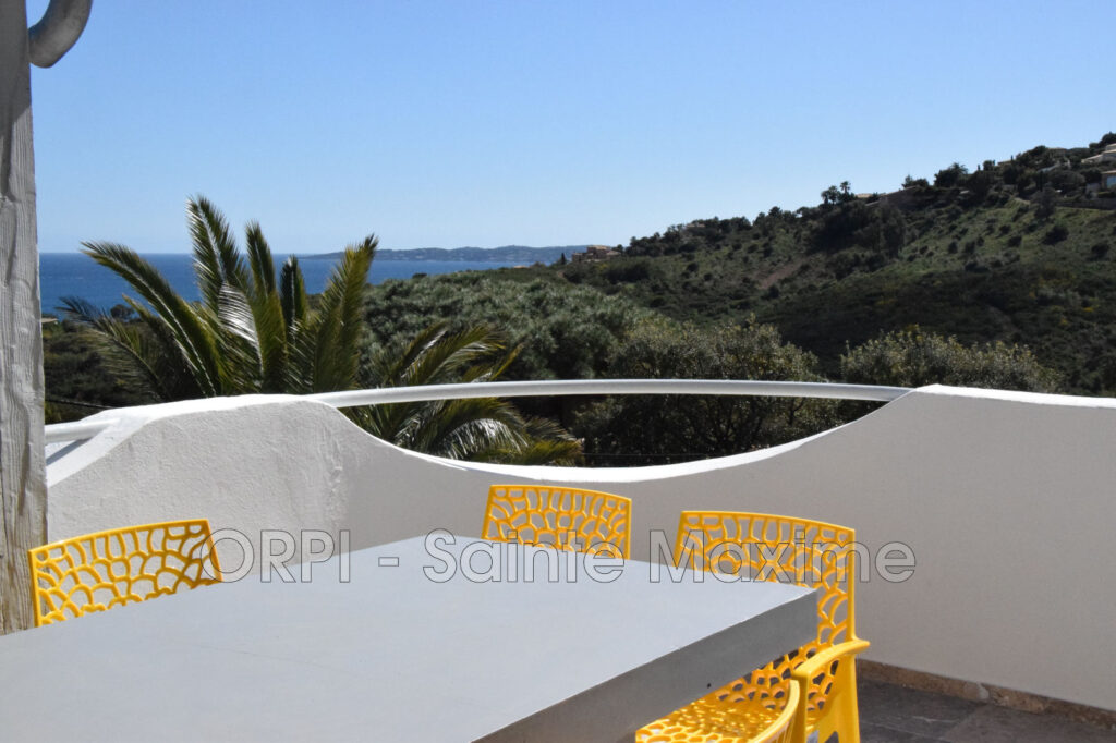 location villa 6 Pièce(s) – 6 pièces – 5 chambres – 250.00 m²