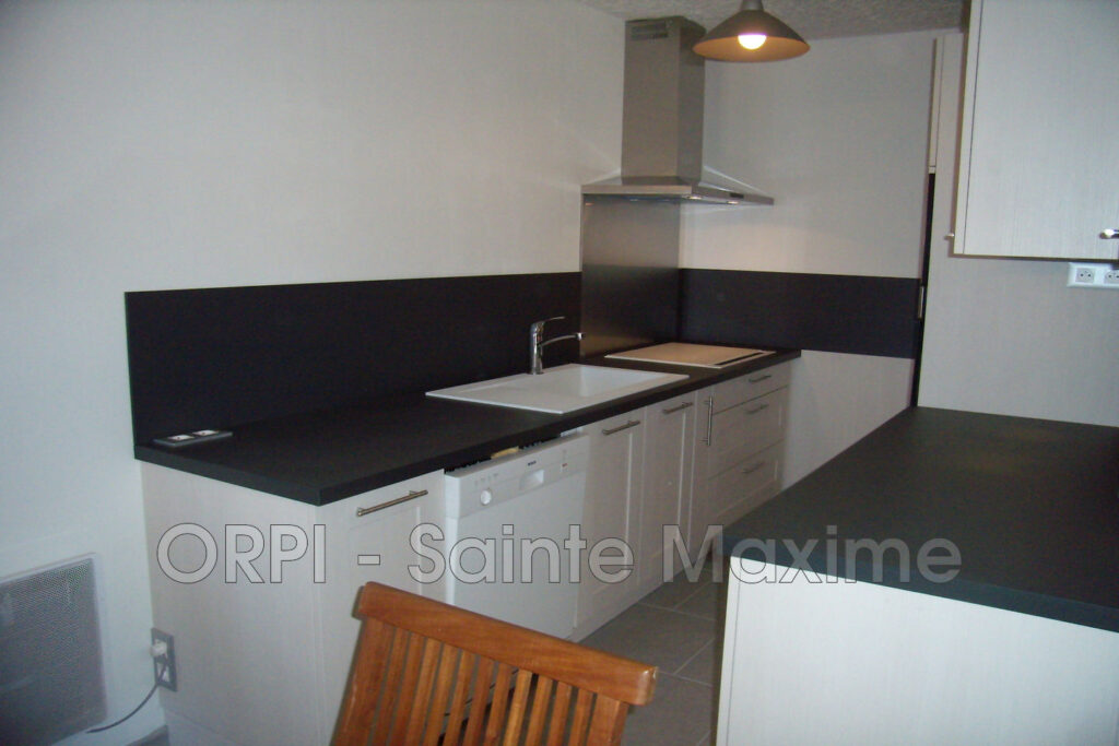 location mas 3 Pièce(s) – 3 pièces – 2 chambres – 75.00 m²