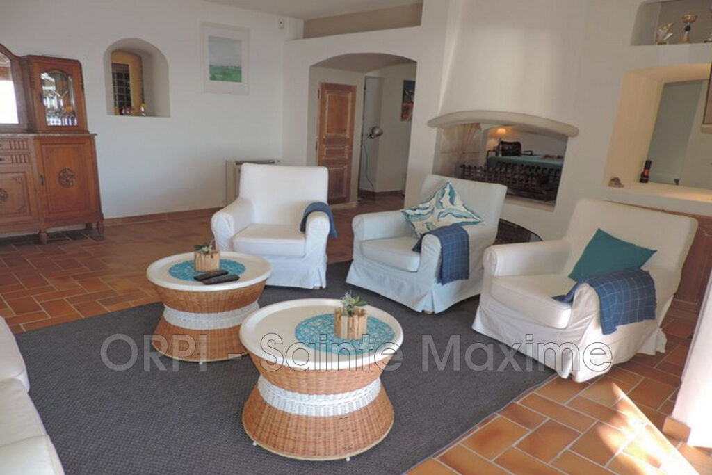 location villa 6 Pièce(s) – 6 pièces – 4 chambres – 150.00 m²