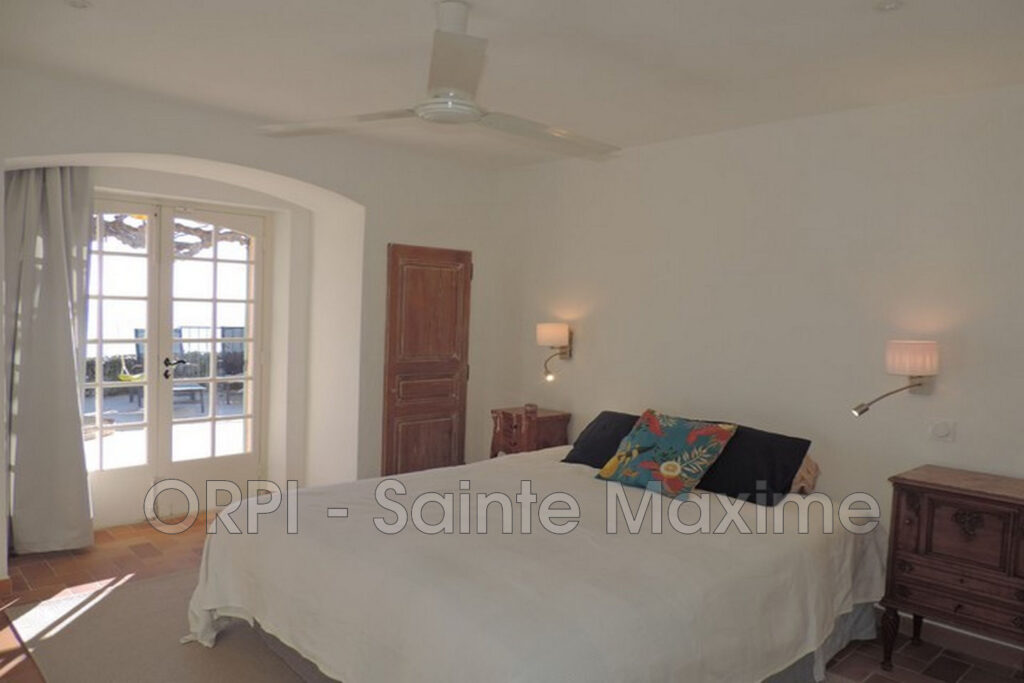 location villa 6 Pièce(s) – 6 pièces – 4 chambres – 150.00 m²