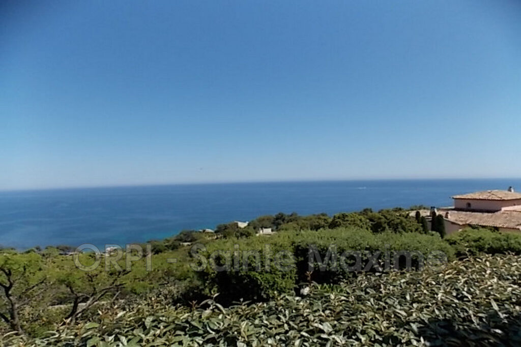 location villa 6 Pièce(s) – 6 pièces – 4 chambres – 150.00 m²