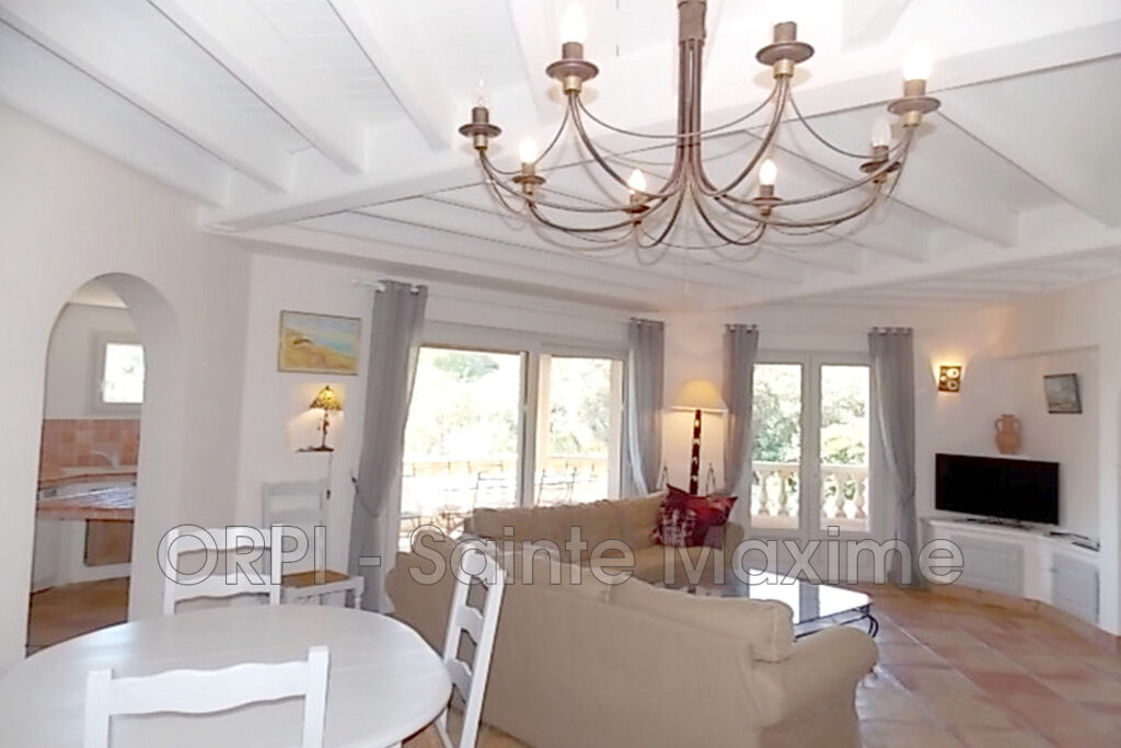 location villa 5 Pièce(s) – 5 pièces – 4 chambres – 180.00 m²