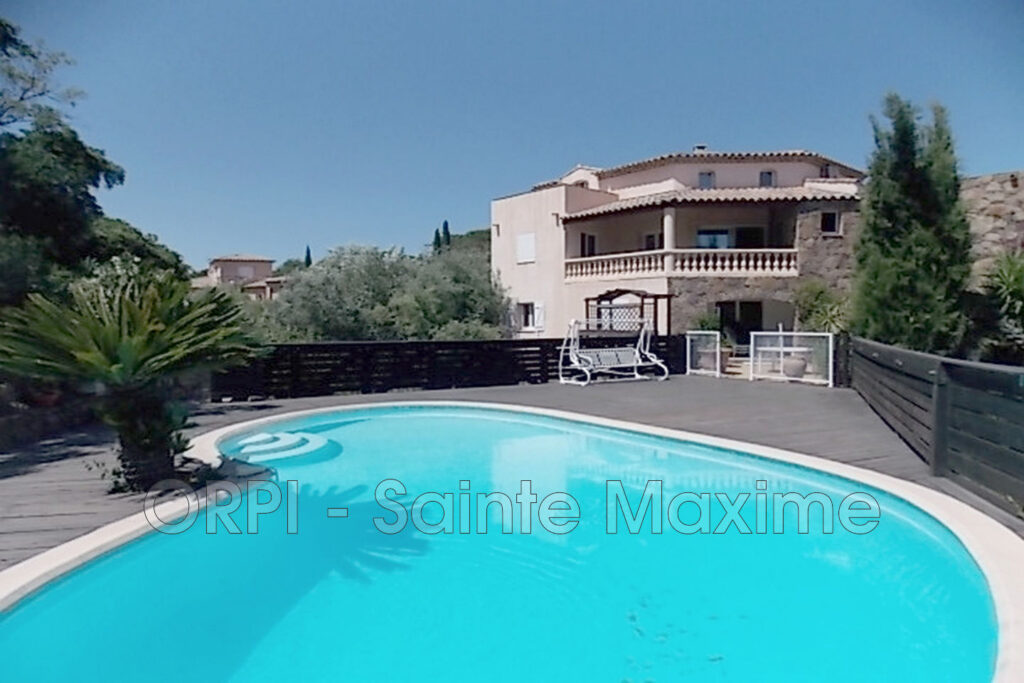 location villa 5 Pièce(s) – 5 pièces – 4 chambres – 180.00 m²