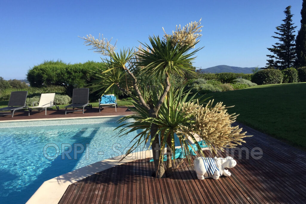 location villa 5 Pièce(s) – 5 pièces – 4 chambres – 220.00 m²