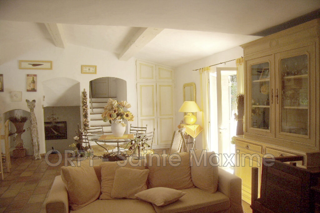 location villa 5 Pièce(s) – 5 pièces – 4 chambres – 130.00 m²