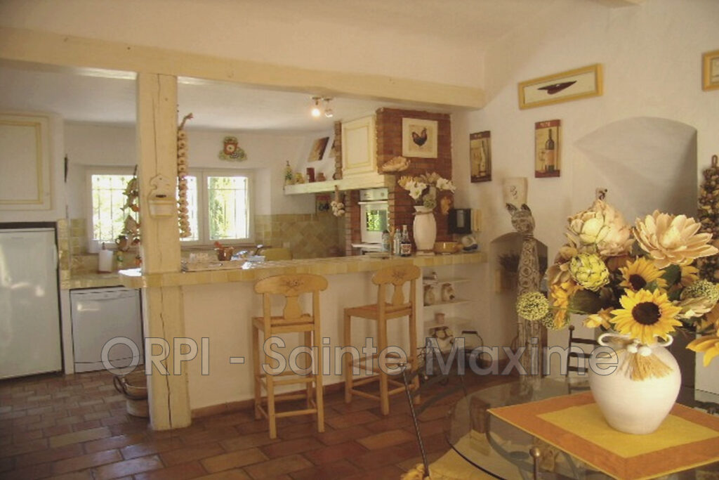 location villa 5 Pièce(s) – 5 pièces – 4 chambres – 130.00 m²