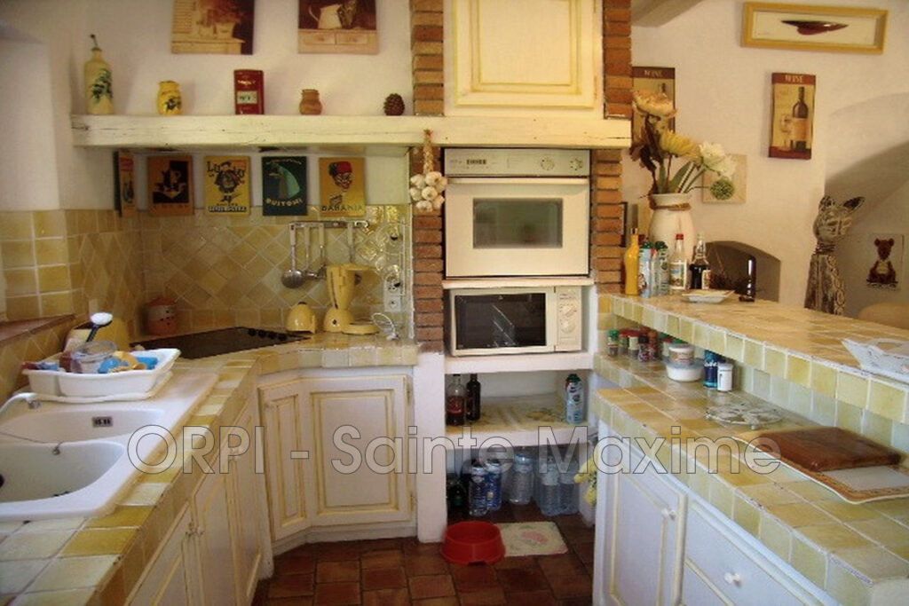 location villa 5 Pièce(s) – 5 pièces – 4 chambres – 130.00 m²