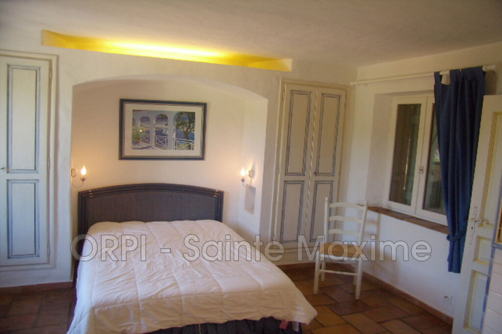 location villa 5 Pièce(s) – 5 pièces – 4 chambres – 130.00 m²