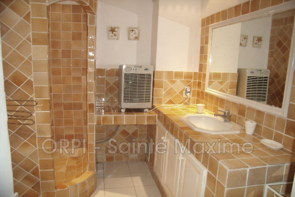 location villa 5 Pièce(s) – 5 pièces – 4 chambres – 130.00 m²