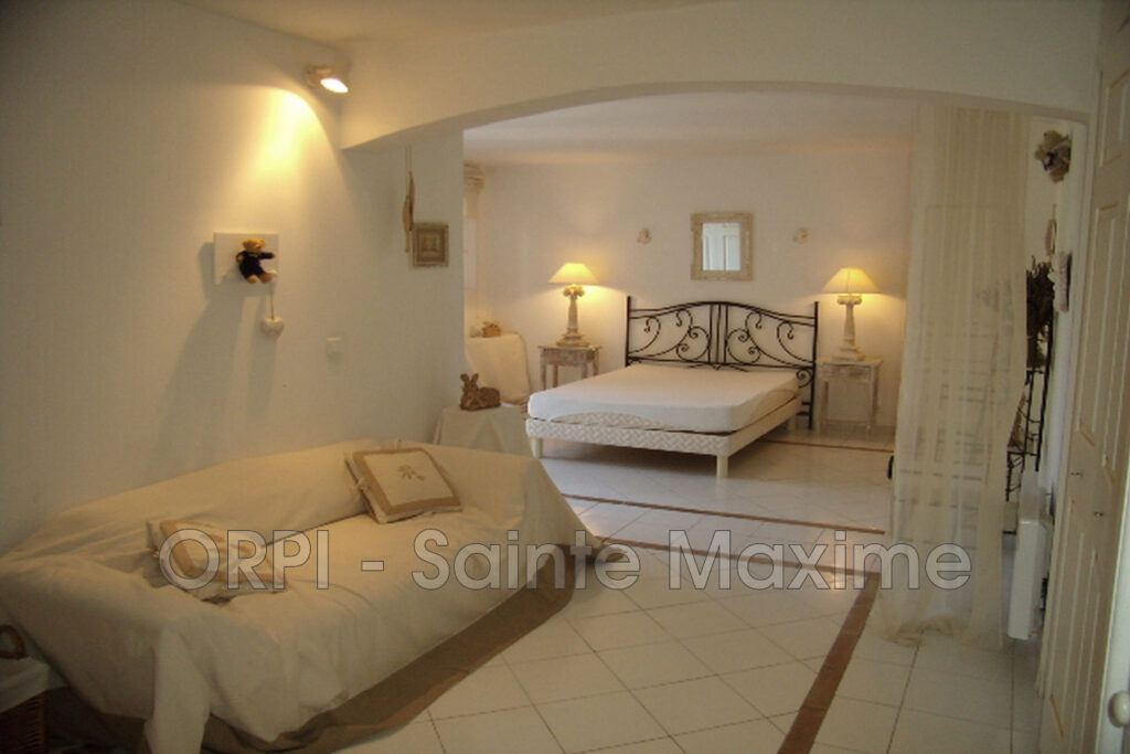 location villa 5 Pièce(s) – 5 pièces – 4 chambres – 130.00 m²