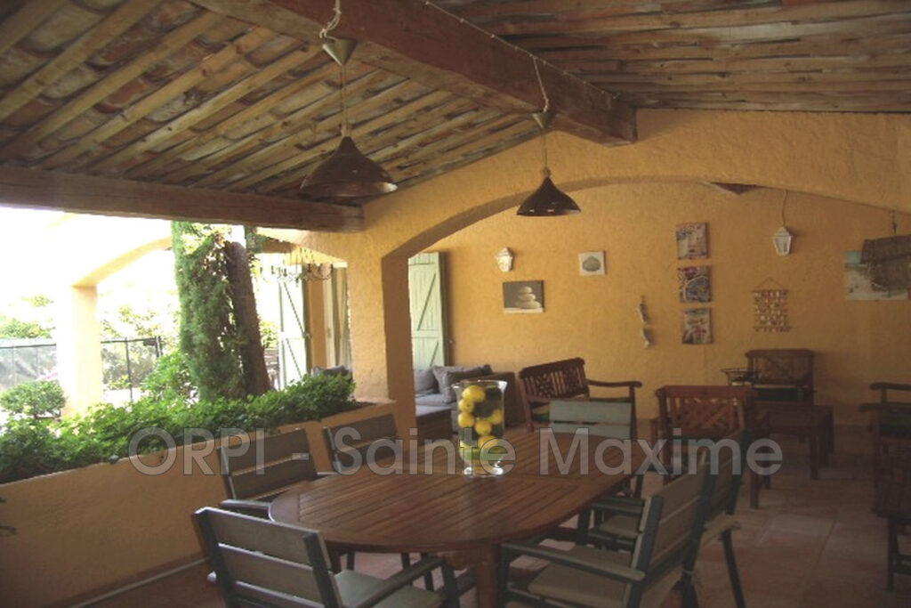 location villa 5 Pièce(s) – 5 pièces – 4 chambres – 130.00 m²