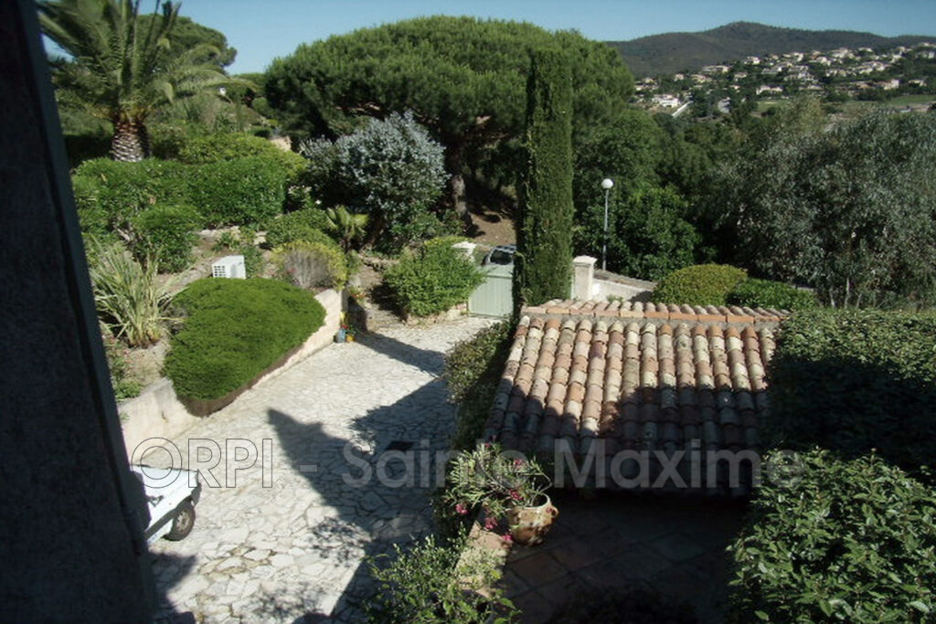 location villa 5 Pièce(s) – 5 pièces – 4 chambres – 130.00 m²