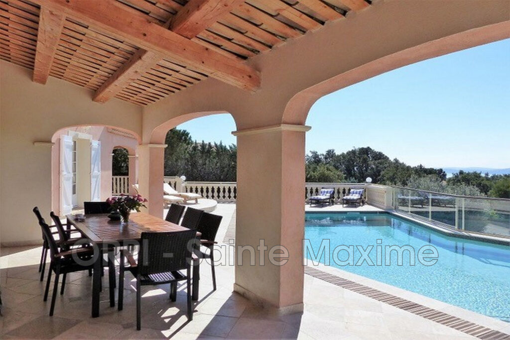 location villa 5 Pièce(s) – 5 pièces – 4 chambres – 180.00 m²