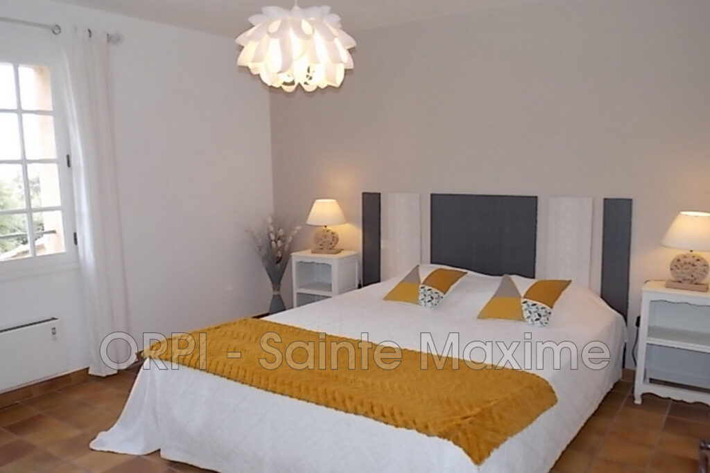 location villa 5 Pièce(s) – 5 pièces – 4 chambres – 180.00 m²