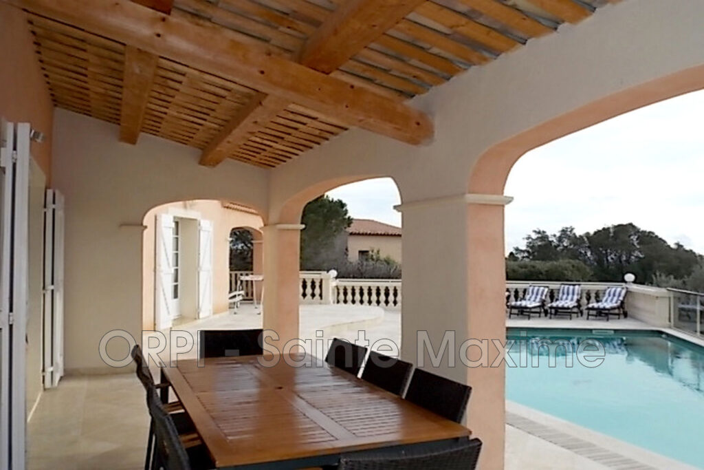 location villa 5 Pièce(s) – 5 pièces – 4 chambres – 180.00 m²