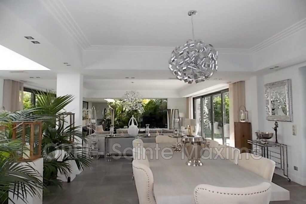 location villa 6 Pièce(s) – 6 pièces – 4 chambres – 150.00 m²